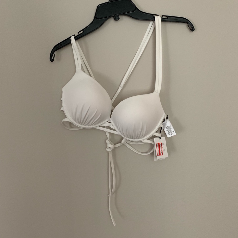 Women’s swimsuit top